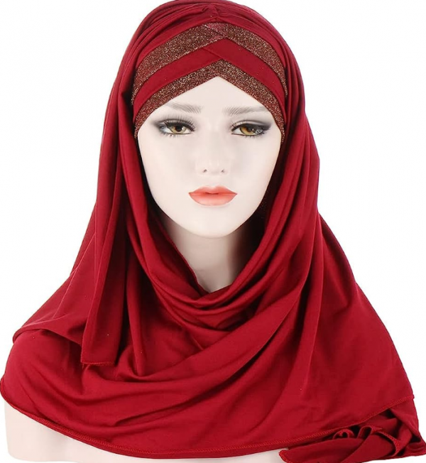 Hijab dengan kerudung tumpuk